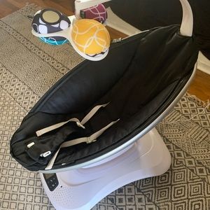 4moms mamaroo baby swing